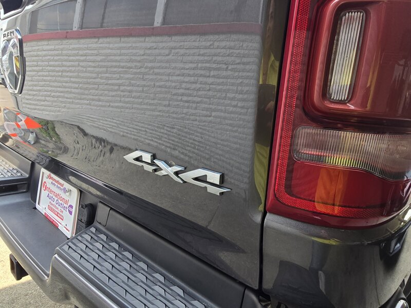Used 2019 RAM 1500 Laramie w/ Sport Appearance Package AWD/4WD image 37
