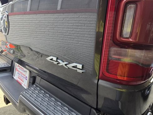 Used 2019 RAM 1500 Laramie w/ Sport Appearance Package AWD/4WD image 37