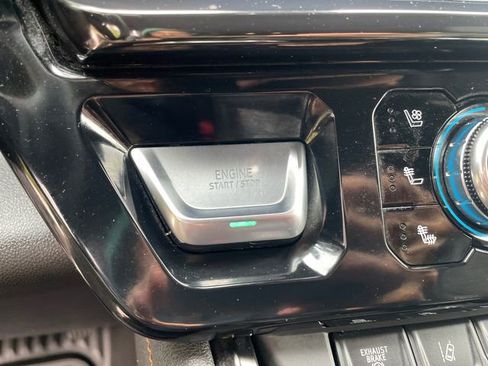 Used 2024 GMC Sierra 2500 AT4 w/ AT4 Premium Plus Package AWD/4WD image 35