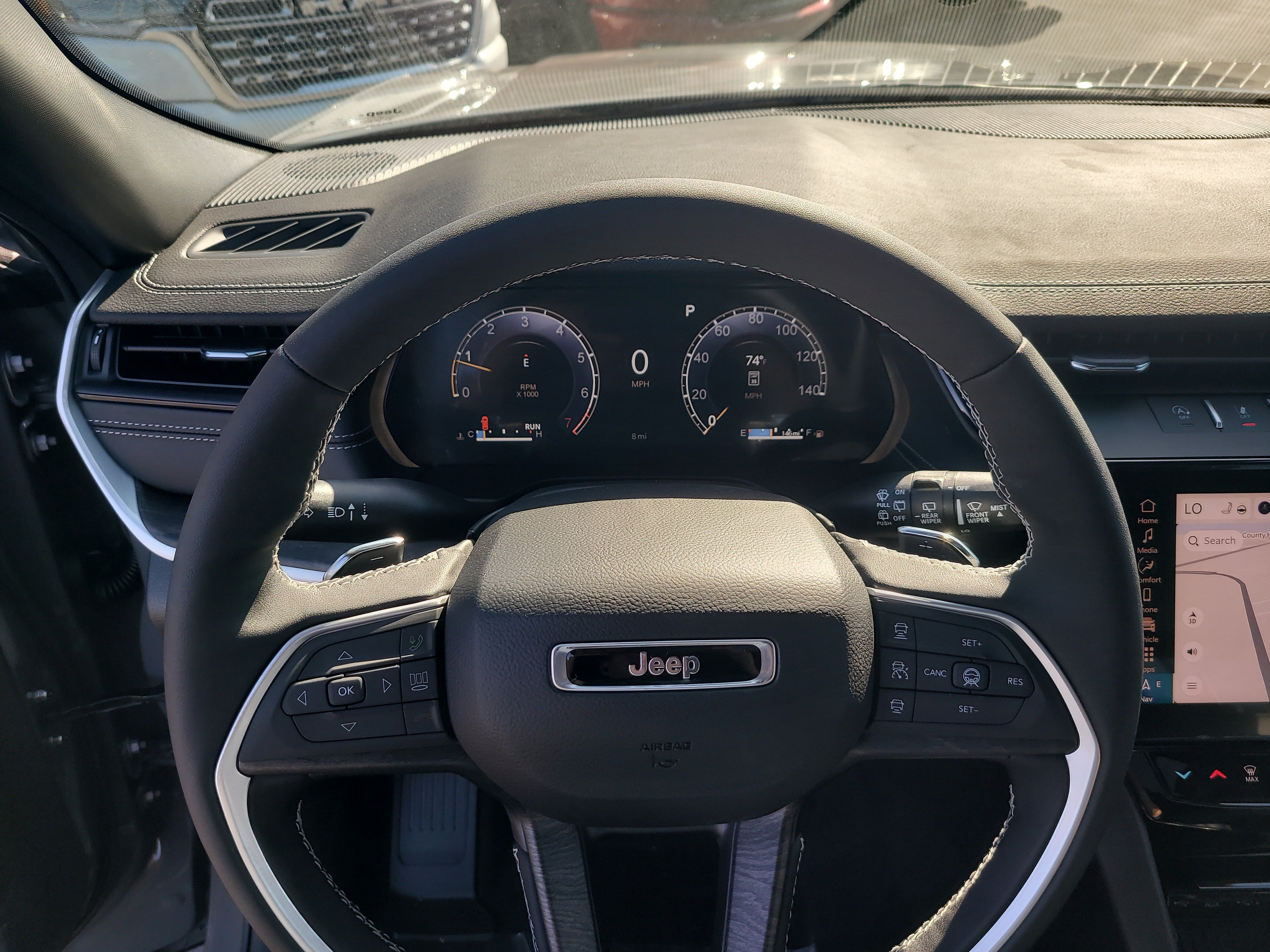 New 2027 Jeep Grand Cherokee Altitude RWD image 20
