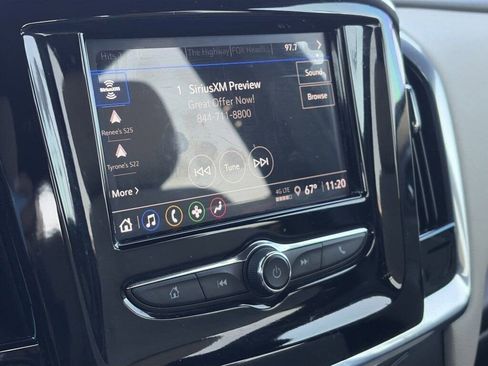 Used 2023 Chevrolet Traverse LS image 12