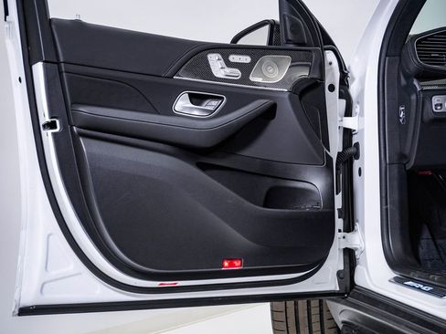 Used 2025 Mercedes-Benz GLE 63 AMG S image 25