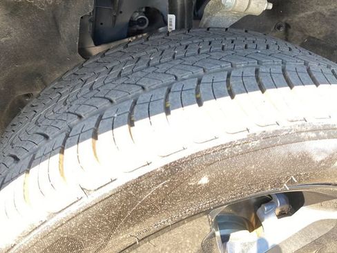 Used 2023 Jeep Grand Cherokee Altitude AWD/4WD image 23