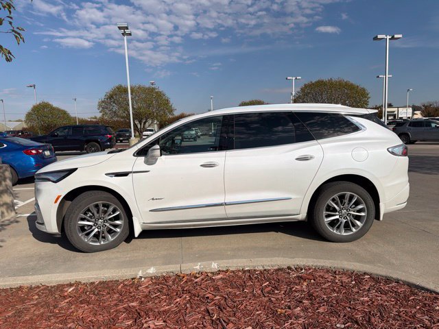 Used 2023 Buick Enclave Avenir w/ Avenir Technology Package AWD/4WD image 5