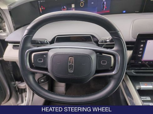 Used 2024 Lincoln Nautilus Reserve image 14