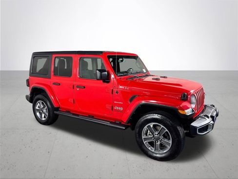 Used 2022 Jeep Wrangler Unlimited Sahara w/ Cold Weather Group image 4