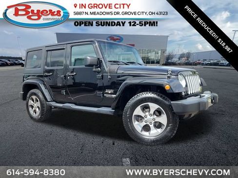 Used 2018 Jeep Wrangler Unlimited Sahara AWD/4WD image 1