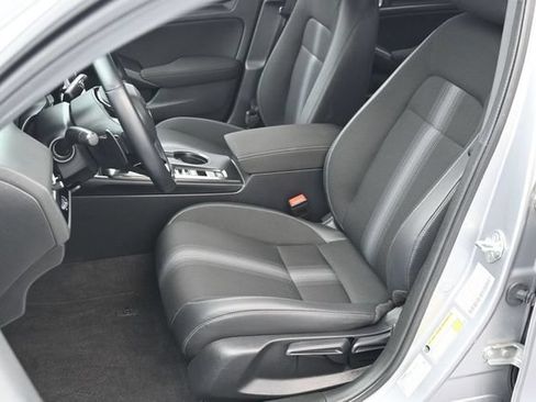 Used 2024 Honda Civic Sport image 10