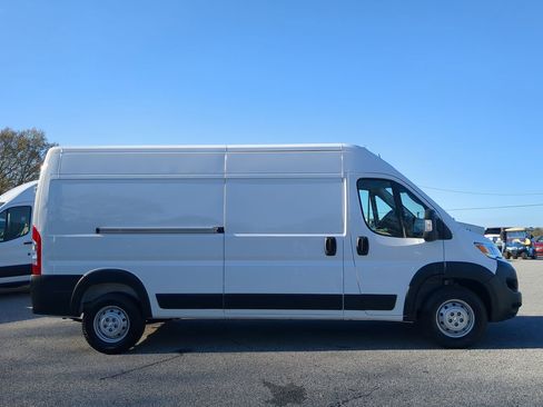 Used 2023 RAM ProMaster 2500 w/ Advance Safety Group (B) image 2