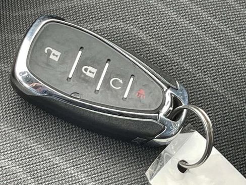 Certified 2021 Chevrolet Trax LT w/ Driver Confidence Package image 32