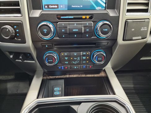 Used 2017 Ford F350 Lariat w/ Lariat Ultimate Package image 18