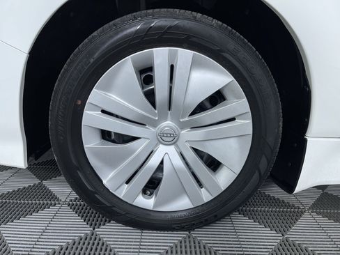 Certified 2025 Nissan Leaf S FWD image 24