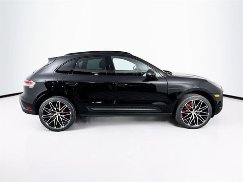 New 2026 Porsche Macan S image 8