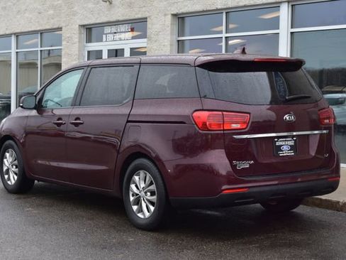 Used 2019 Kia Sedona LX image 8