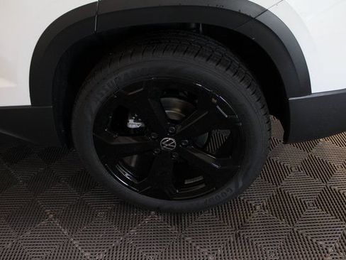 New 2025 Volkswagen Taos SEL AWD/4WD image 23