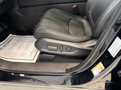 Used 2023 Honda Pilot Touring image 15