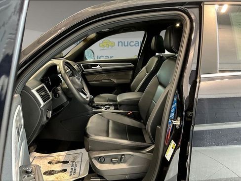 Used 2022 Volkswagen Atlas Cross Sport SE image 8