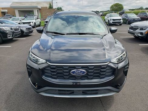 Used 2025 Ford Escape ST-Line w/ Tech Pack #1 FWD image 9