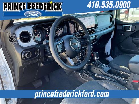 Used 2025 Jeep Wrangler Sport S image 13