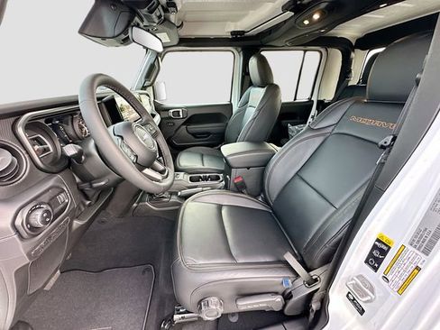 New 2026 Jeep Gladiator Mojave image 14