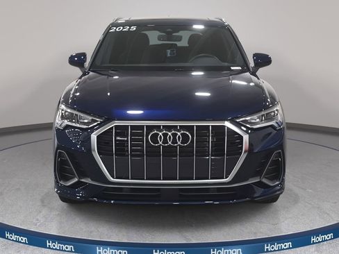 Certified 2025 Audi Q3 2.0T Premium w/ Convenience Package image 2