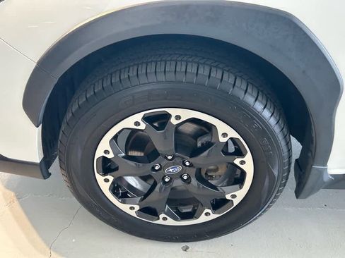 Used 2023 Subaru Crosstrek 2.0i Premium image 8