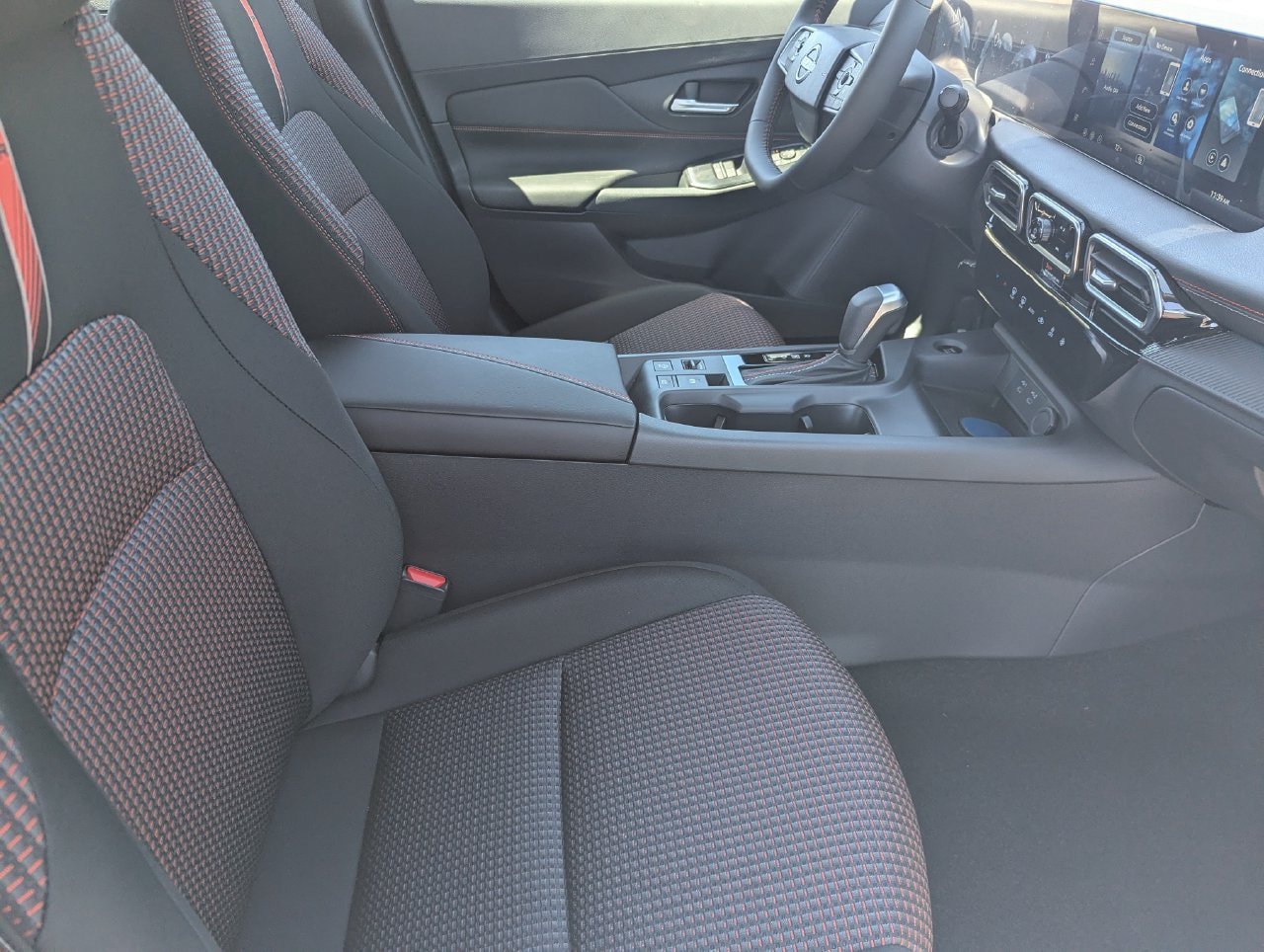 New 2027 Nissan Sentra SR FWD image 32