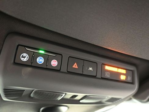 Used 2024 Chevrolet Corvette Stingray Convertible w/ Z51 Performance Package image 26