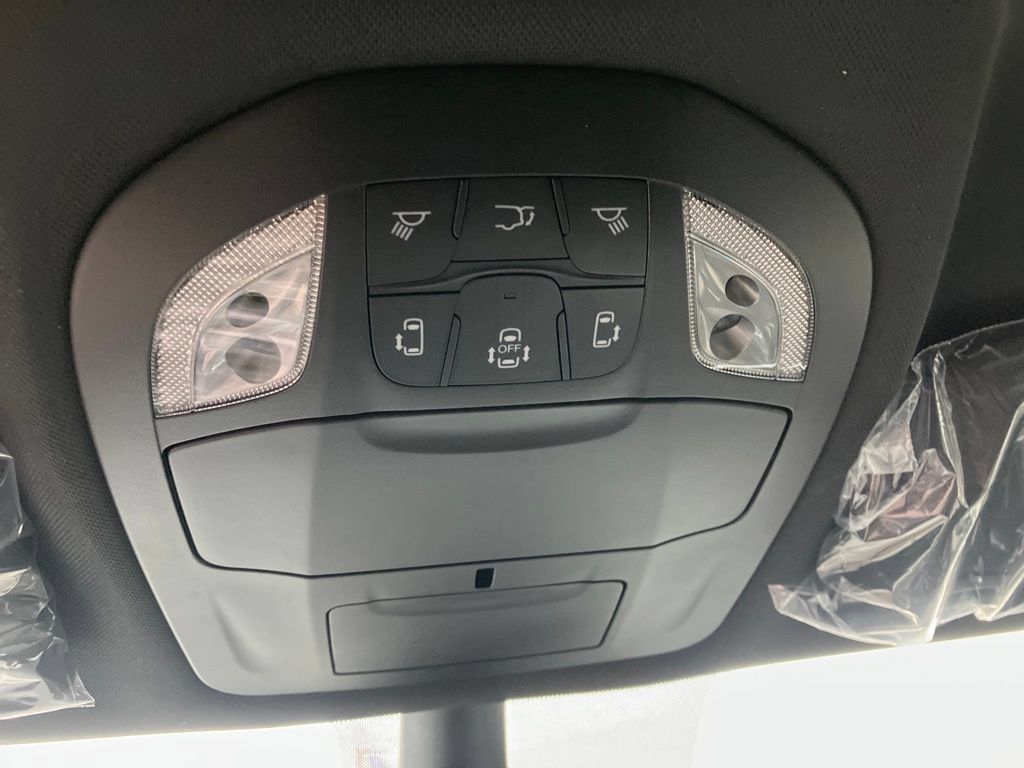New 2026 Chrysler Pacifica Select w/ S Appearance Package FWD image 23