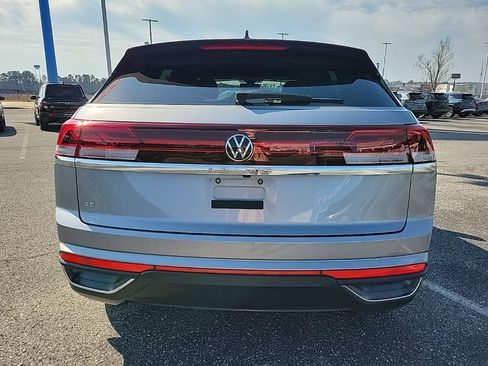 Used 2024 Volkswagen Atlas Cross Sport SE image 6