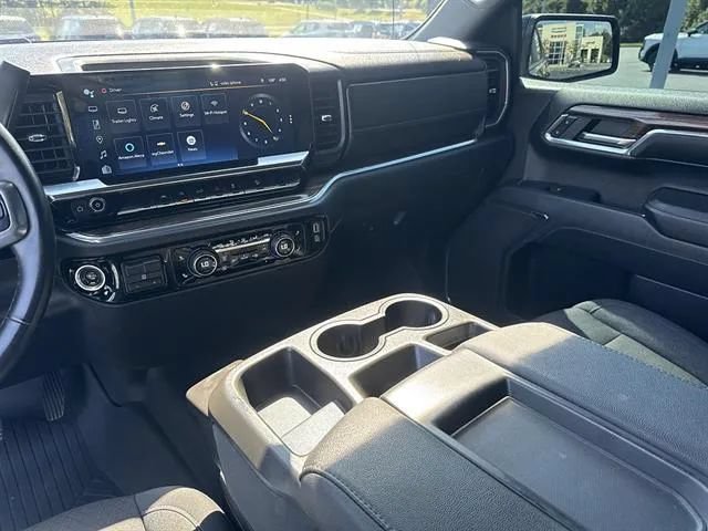 Used 2023 Chevrolet Silverado 1500 RST w/ Z71 Off-Road Package AWD/4WD image 12