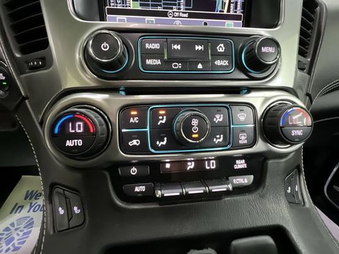 Used 2018 Chevrolet Suburban LT AWD/4WD image 24
