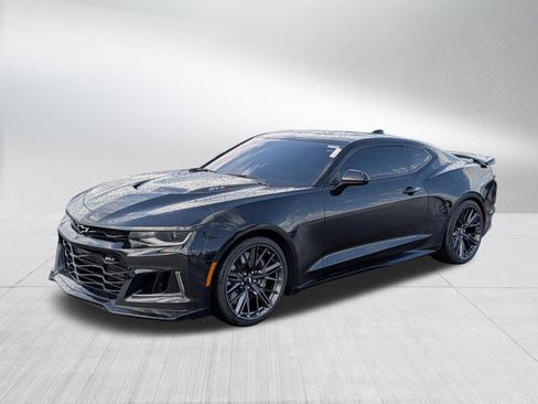 Used 2019 Chevrolet Camaro ZL1 RWD image 3