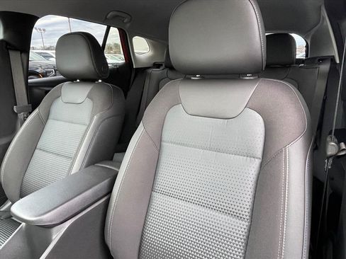 New 2026 Chevrolet Trax LT w/ Driver Confidence Package FWD image 20