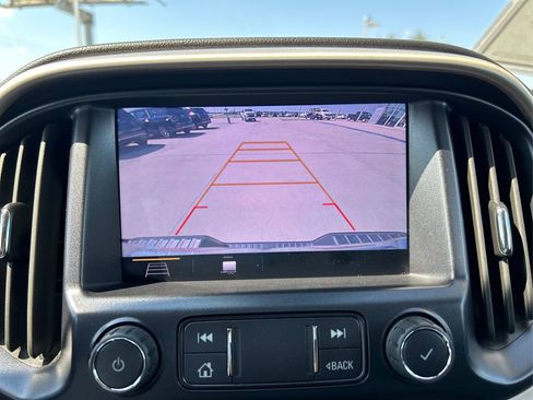 Used 2021 GMC Canyon Denali image 25