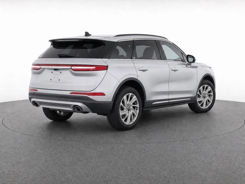 Used 2023 Lincoln Corsair AWD image 5