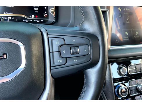 Used 2023 GMC Yukon Denali Ultimate AWD/4WD image 18