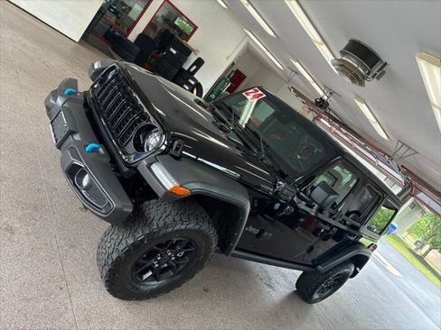 Certified 2024 Jeep Wrangler Unlimited AWD/4WD image 13