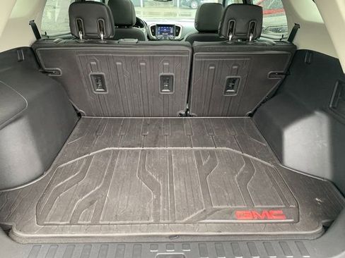 Used 2020 GMC Terrain Denali w/ Denali Premium Package AWD/4WD image 6