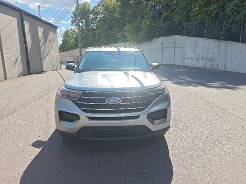 Used 2023 Ford Explorer XLT RWD image 7