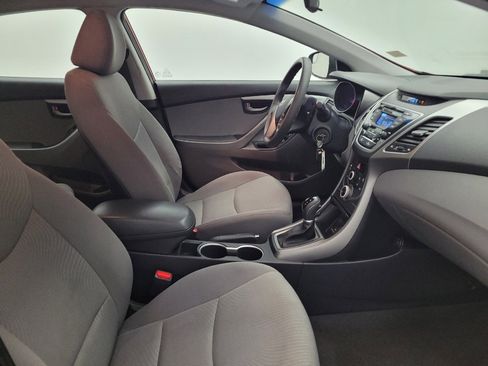 Used 2014 Hyundai Elantra SE FWD image 21