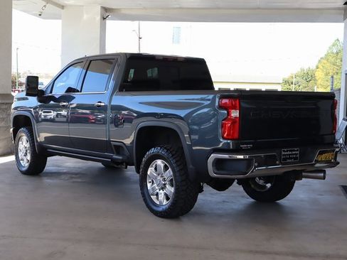 Used 2020 Chevrolet Silverado 2500 LTZ w/ Technology Package image 3