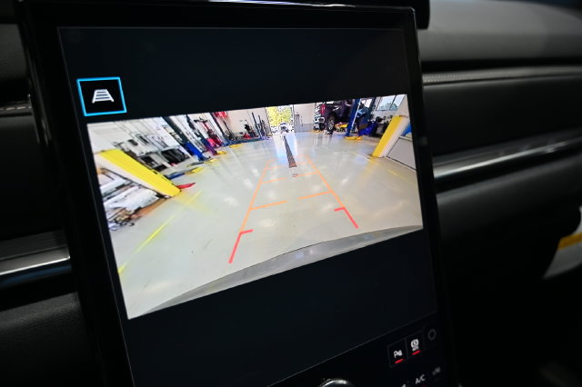 New 2027 GMC Terrain Elevation w/ Elevation Premium Package FWD image 16