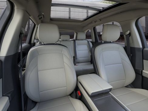 New 2026 Lincoln Nautilus Premier AWD/4WD image 10