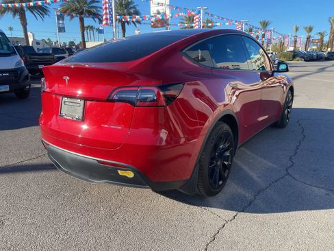 Used 2021 Tesla Model Y Long Range image 7