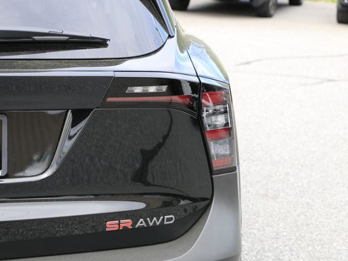 Used 2026 Nissan Kicks SR w/ Cold Weather Package image 7