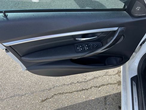 Used 2017 BMW 340i Sedan image 12
