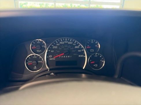 New 2026 Chevrolet Express 2500 Extended RWD image 15