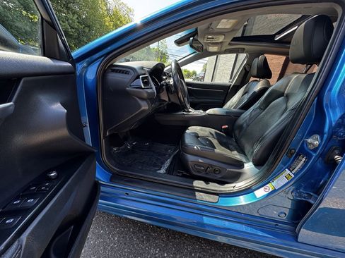 Used 2018 Toyota Camry XSE FWD image 11