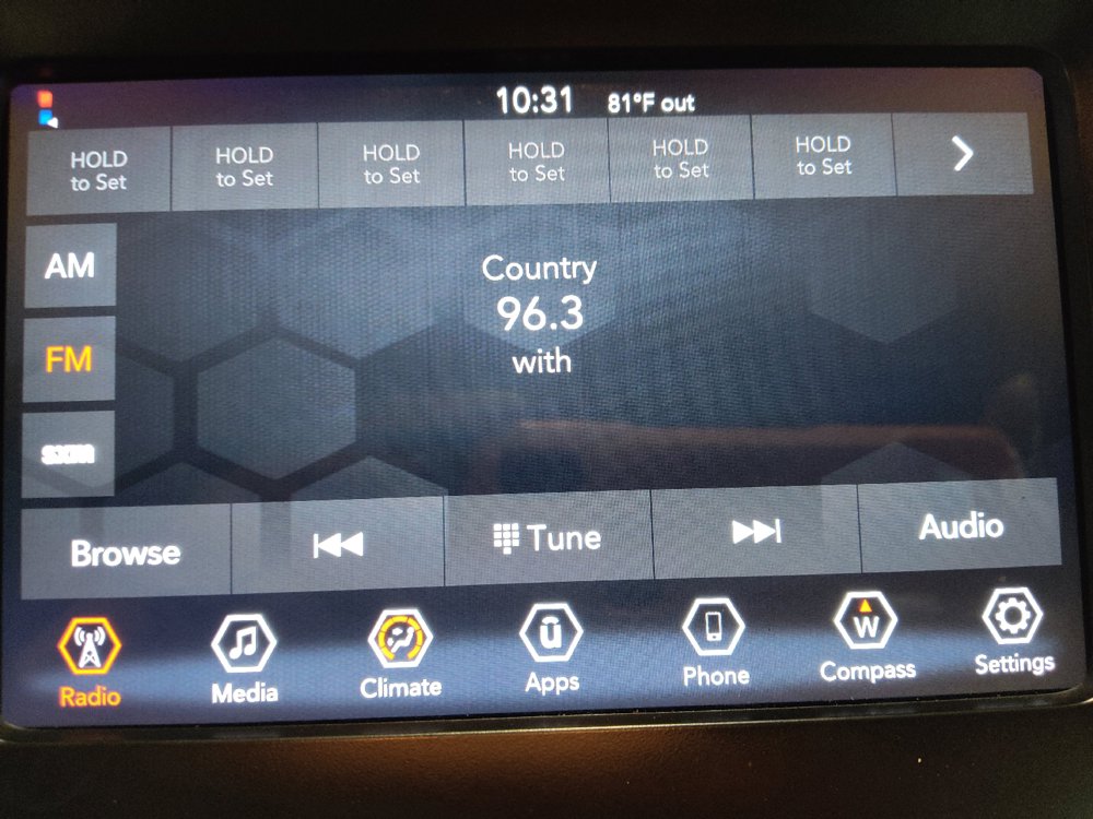 Used 2020 Jeep Cherokee Latitude Plus FWD image 25